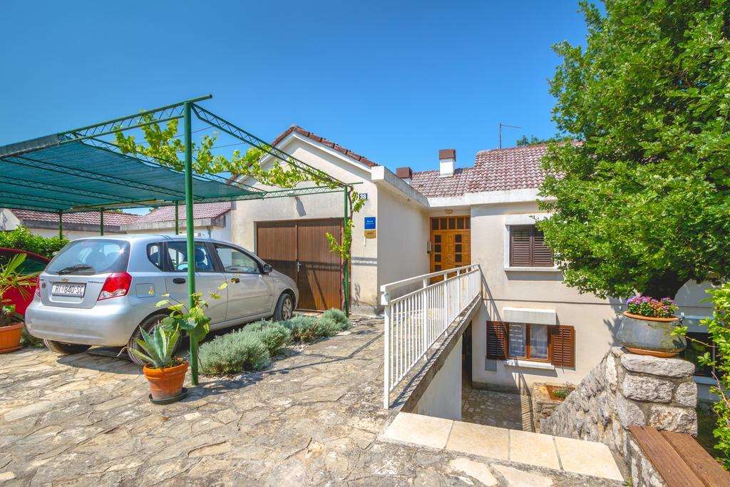 Apartments Marja Нивице Экстерьер фото